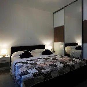  Apartment Deluxe Joia With Balcony On The Bacvice, Free Parking, Old Town, Near Ferry Port Croatia