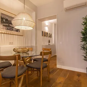  Apartment Upscale & Modern 2bdr Portugal